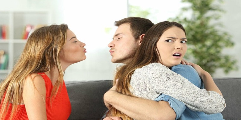 Đàn ông ngoại tình tư tưởng: Phải làm gì? Có nên ly hôn?