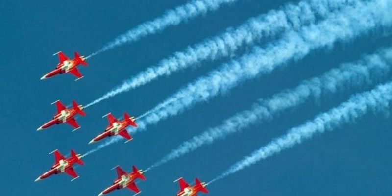 Những Sự Kiện Biểu Diễn Máy Bay Chiến Đấu F Trên Thế Giới