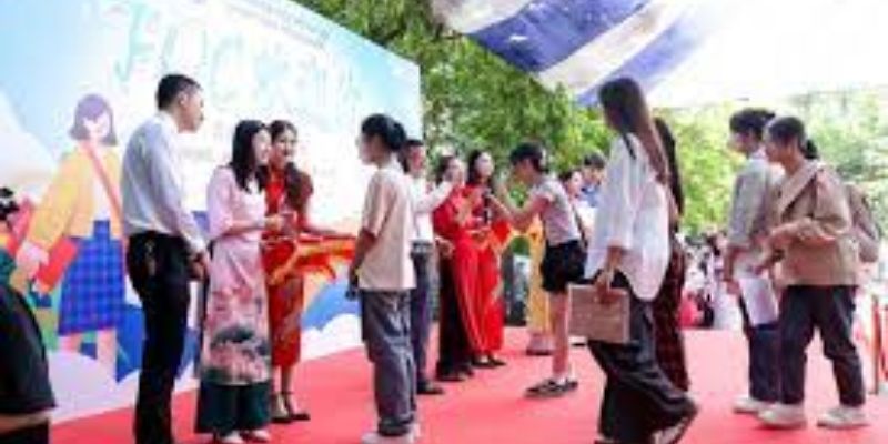 Các Hoạt Động Trong Lễ Nhập Học và Đón Tân Sinh Viên